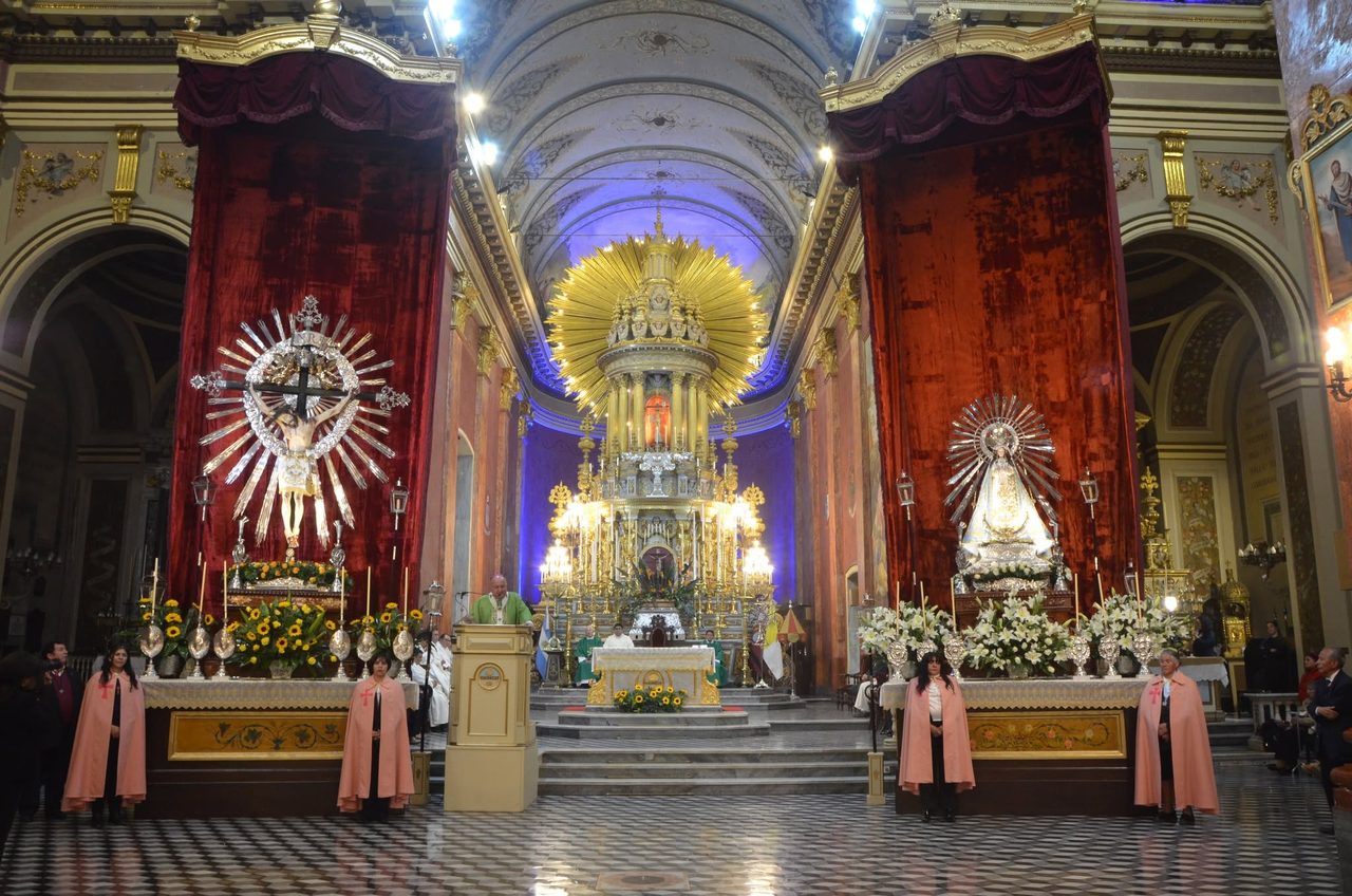 Imagenes del Señor y la Virgen del Milagro